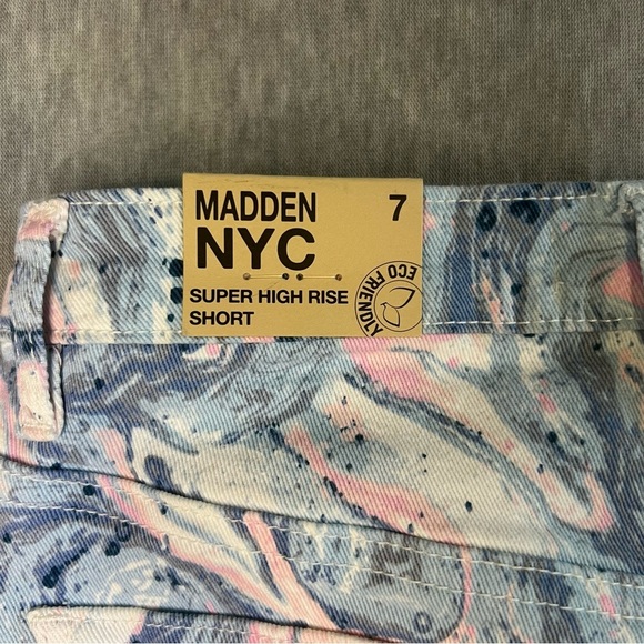 Madden NYC NWT Blue and Pink Marbled Jean Shorts - Picture 6 of 6
